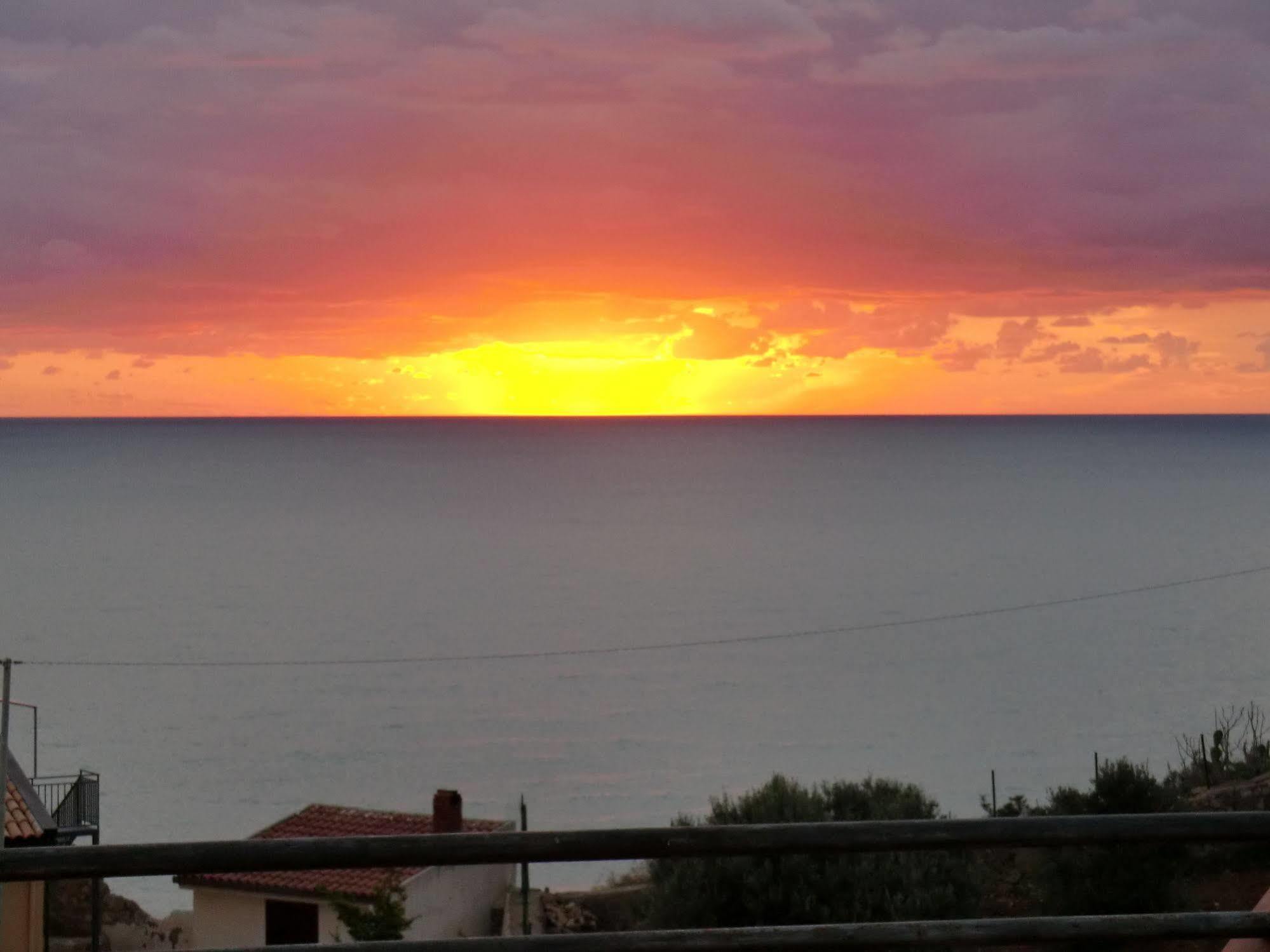 Mediterraneo Mare E Sole Marina di Palma Bagian luar foto